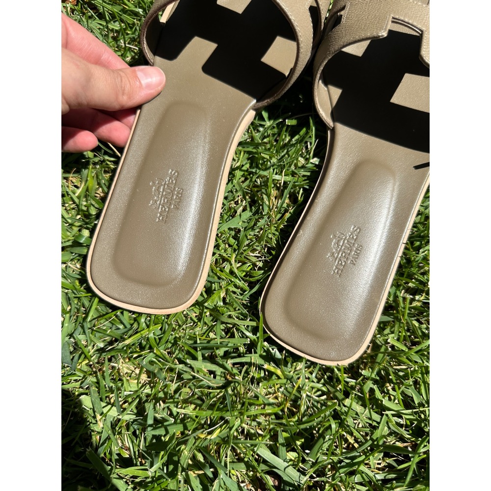 Hermes Oran Sandals Etoupe Epsom Leather Flat Slides Size 39.5 Made in Italy - Picture 4 of 5